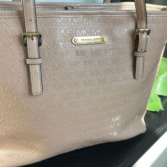 Michael Kors, genuine leather, like new jet set tote, shoulder handbag purse - Picture 4 of 10